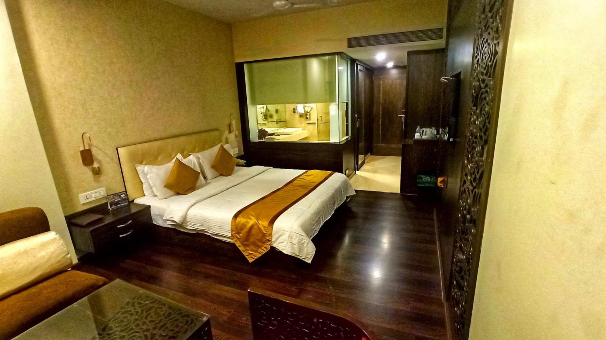 Kailash Parbat Hotel Lonavala Exteriér fotografie